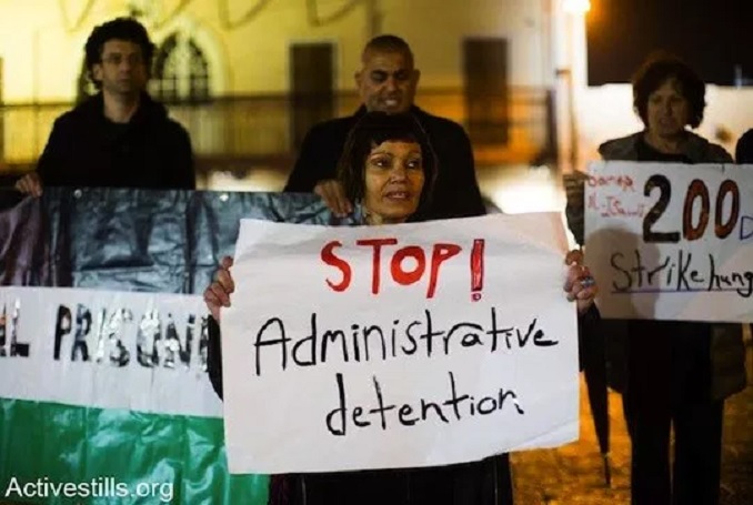 Administrative Detention allows Israel to hold Palestinian prisoners without charge. (Photo: ActiveStills.org, file)